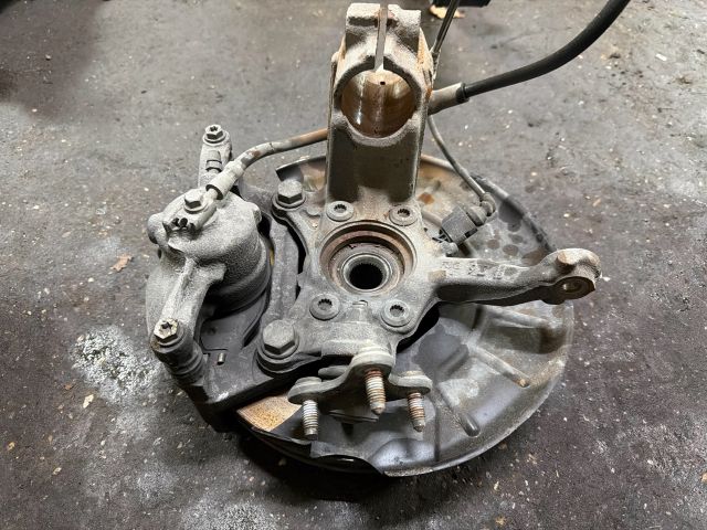 bontott VW CADDY Jobb első Csonkállvány Kerékaggyal