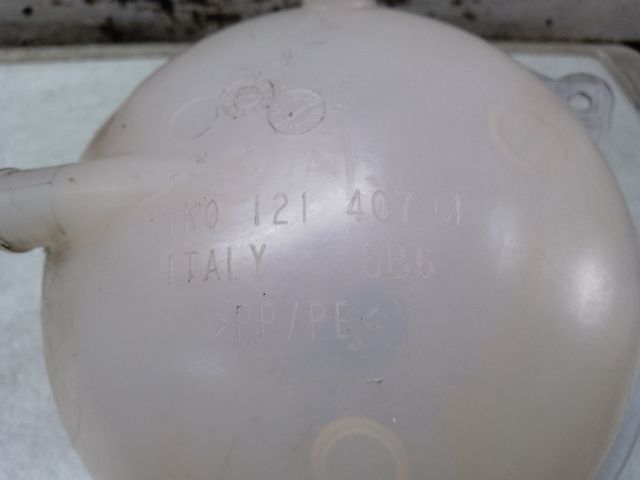 bontott VW CADDY Kiegyenlítő Tartály