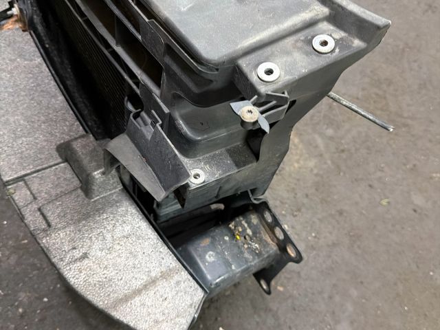 bontott VW CADDY Komplett Homlokfal (Részeivel)