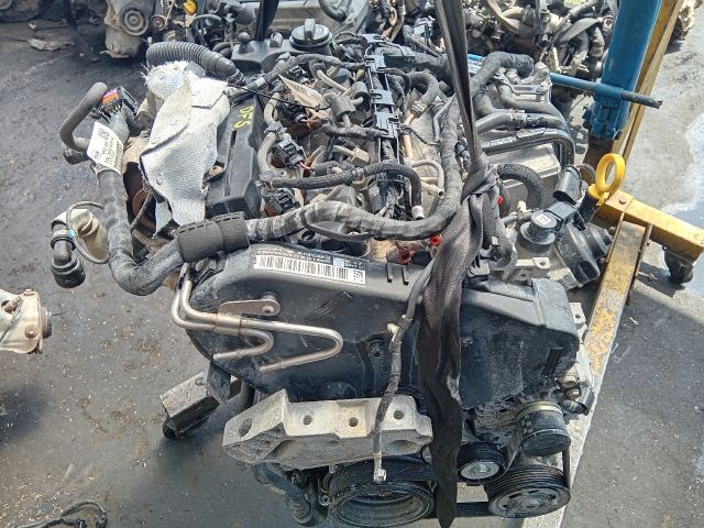 bontott VW CADDY Komplett Motor (Segédberendezésekkel)