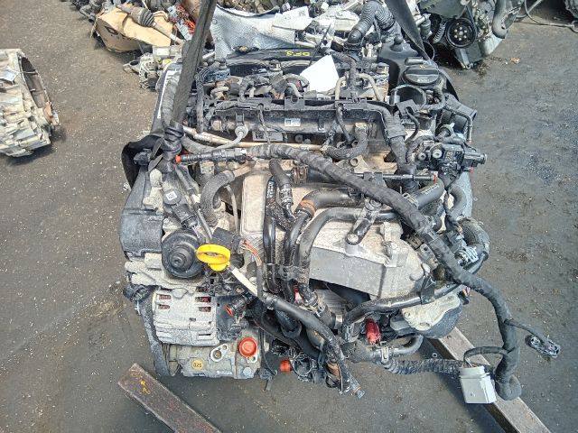 bontott VW CADDY Komplett Motor (Segédberendezésekkel)