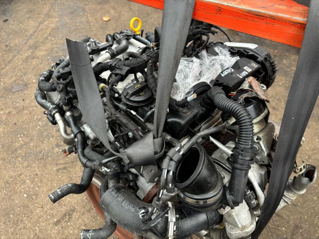 bontott VW CADDY Komplett Motor (Segédberendezésekkel)