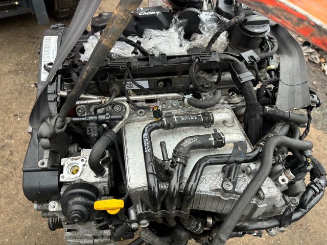 bontott VW CADDY Komplett Motor (Segédberendezésekkel)