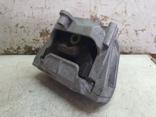 bontott VW CADDY Motor Tartó Bak (Fém)