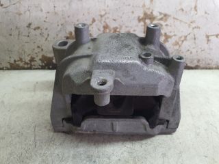 bontott VW CADDY Motor Tartó Bak (Fém)