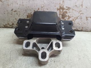 bontott VW CADDY Motor Tartó Bak (Fém)