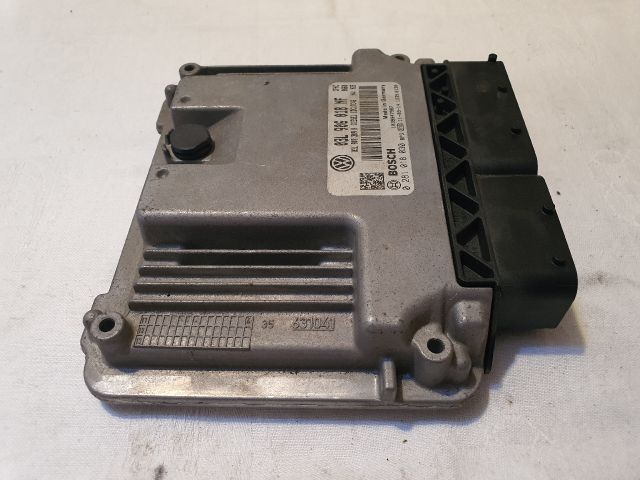 bontott VW CADDY Motorvezérlő