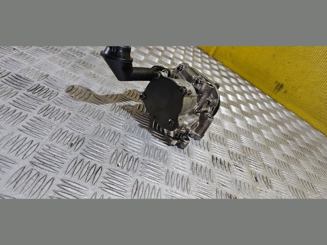 bontott VW CADDY Olajszivattyú