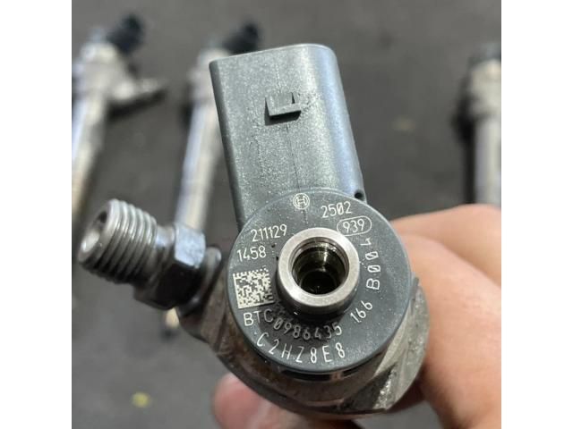 bontott VW CADDY Porlasztó (1 db)