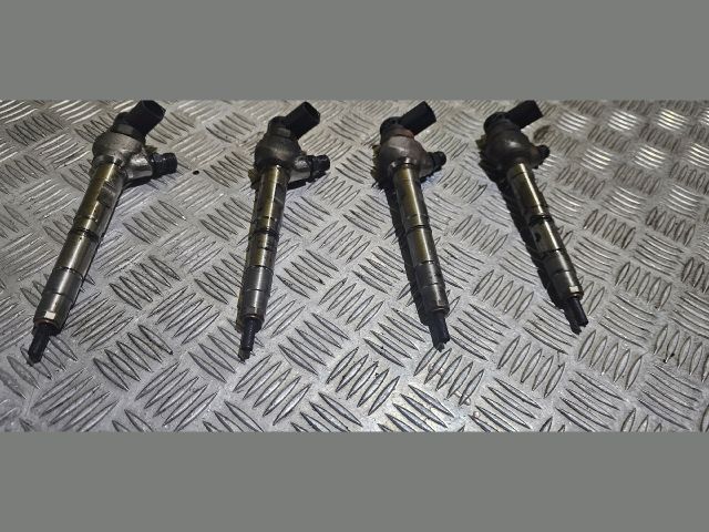 bontott VW CADDY Porlasztó Sor / Híd