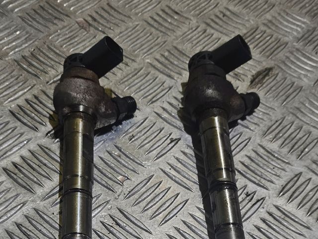 bontott VW CADDY Porlasztó Sor / Híd