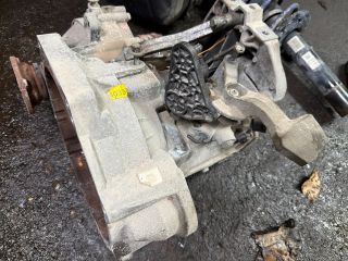 bontott VW CADDY Váltó (Mechanikus)