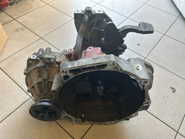bontott VW CADDY Váltó (Mechanikus)