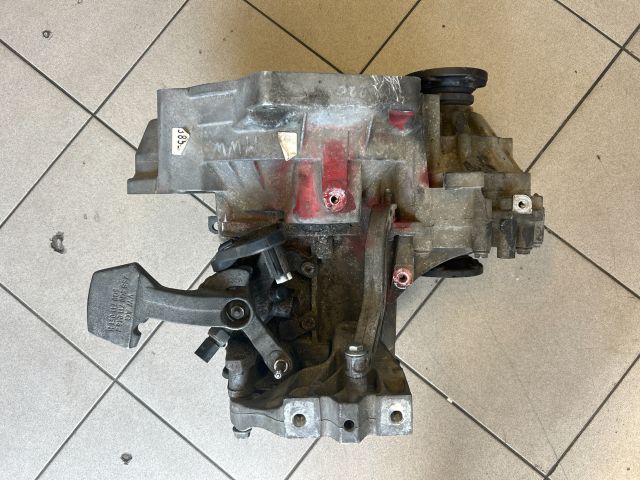bontott VW CADDY Váltó (Mechanikus)