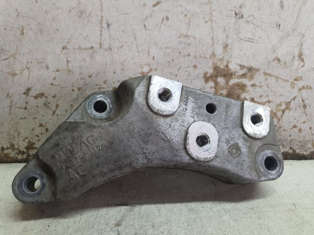 bontott VW CADDY Váltó Tartó Bak (Pozíciófüggetlen)