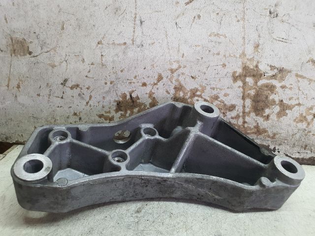 bontott VW CADDY Váltó Tartó Bak (Pozíciófüggetlen)