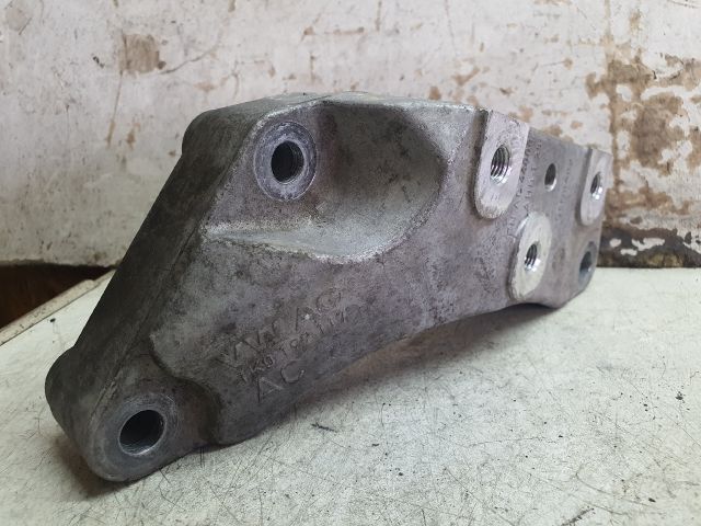 bontott VW CADDY Váltó Tartó Bak (Pozíciófüggetlen)