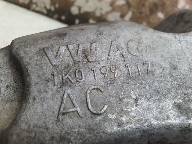 bontott VW CADDY Váltó Tartó Bak (Pozíciófüggetlen)