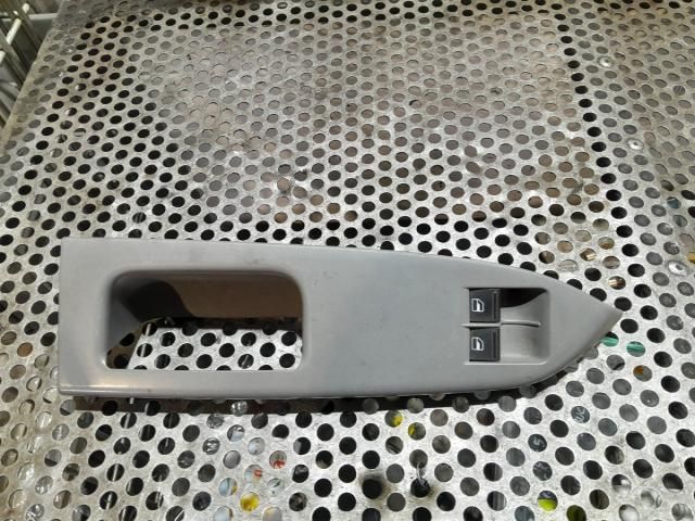 bontott VW CADDY Ablakemelő Kapcsoló Négyes / Kettes