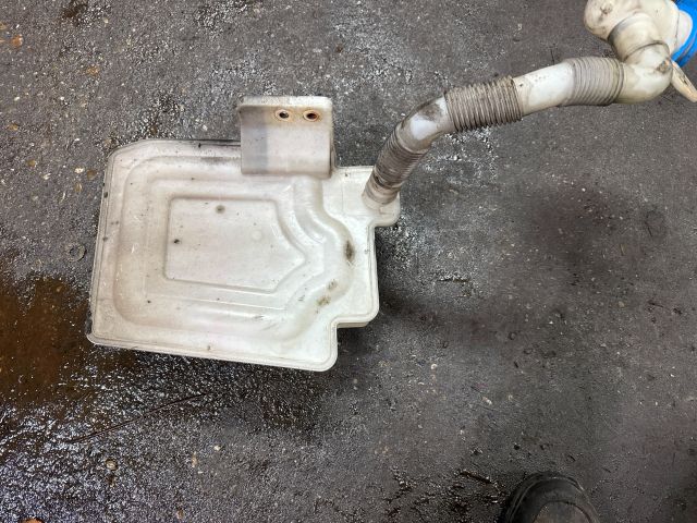 bontott VW CADDY Ablakmosó Tartály