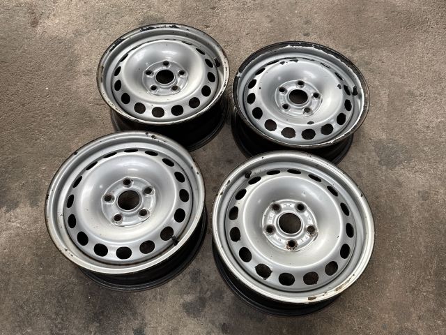 bontott VW CADDY Acélfelni Szett