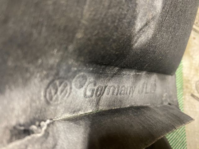 bontott VW CADDY Akkumulátor Szigetelés