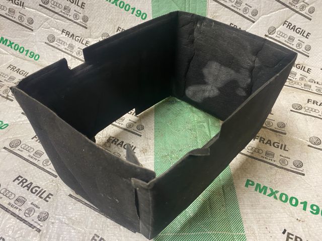 bontott VW CADDY Akkumulátor Szigetelés