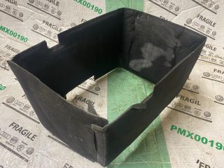 bontott VW CADDY Akkumulátor Szigetelés