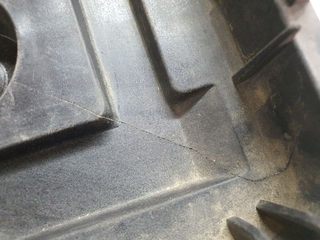 bontott VW CADDY Akkumulátor Tartó