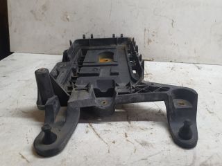 bontott VW CADDY Akkumulátor Tartó