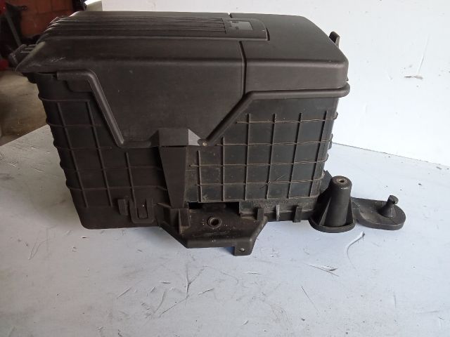 bontott VW CADDY Akkumulátor Tartó