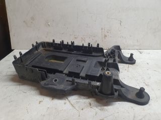 bontott VW CADDY Akkumulátor Tartó