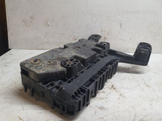 bontott VW CADDY Akkumulátor Tartó