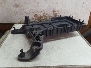 bontott VW CADDY Akkumulátor Tartó