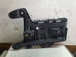 bontott VW CADDY Akkumulátor Tartó