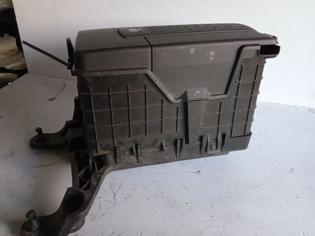 bontott VW CADDY Akkumulátor Tartó