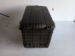 bontott VW CADDY Akkumulátor Tartó