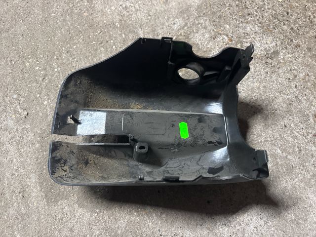 bontott VW CADDY Alsó Kormányoszlop Burkolat