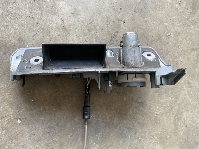 bontott VW CADDY Bal Csomagtérajtó Zárszerkezet