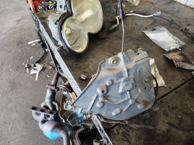 bontott VW CADDY Bal Csomagtérajtó Zárszerkezet