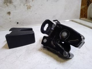 bontott VW CADDY Bal Csomagtérajtó Zárszerkezet