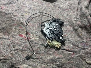 bontott VW CADDY Bal Csomagtérajtó Zárszerkezet