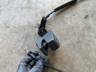 bontott VW CADDY Bal Csomagtérajtó Zárszerkezet