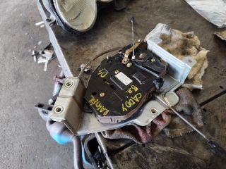 bontott VW CADDY Bal Csomagtérajtó Zárszerkezet