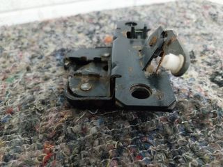 bontott VW CADDY Bal Csomagtérajtó Zárszerkezet