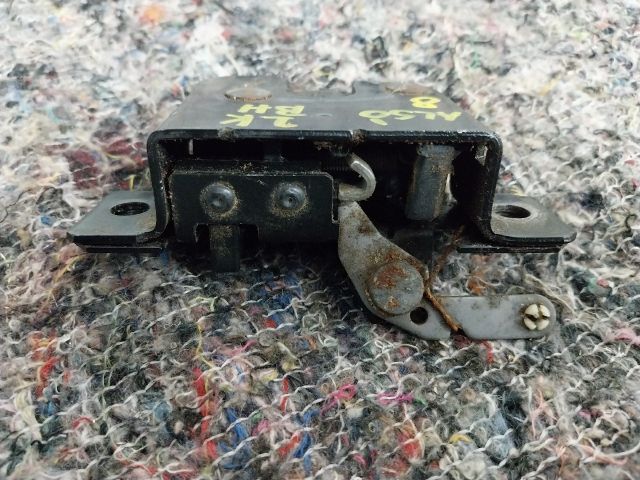 bontott VW CADDY Bal Csomagtérajtó Zárszerkezet