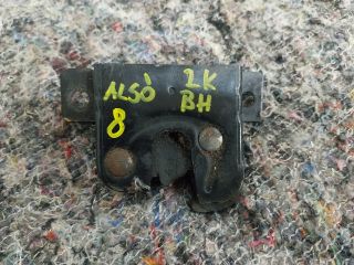 bontott VW CADDY Bal Csomagtérajtó Zárszerkezet