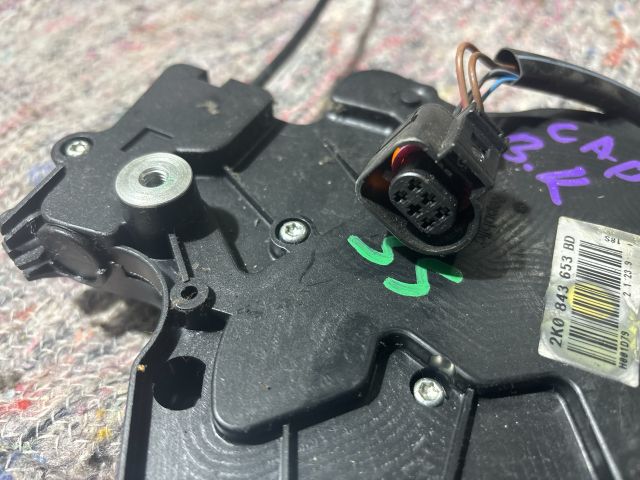 bontott VW CADDY Bal Csomagtérajtó Zárszerkezet