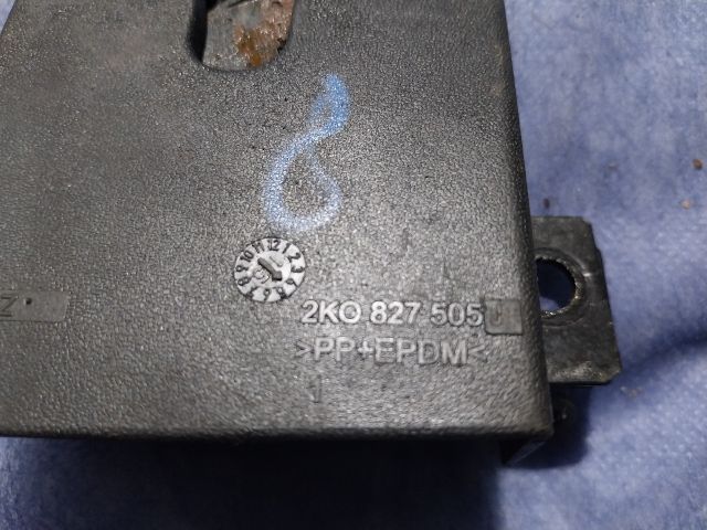 bontott VW CADDY Bal Csomagtérajtó Zárszerkezet