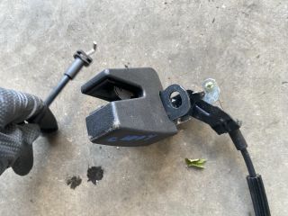 bontott VW CADDY Bal Csomagtérajtó Zárszerkezet